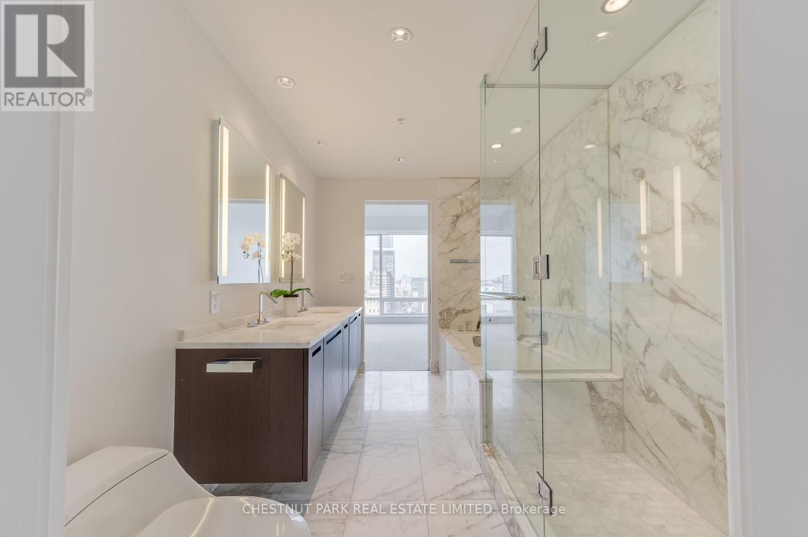 3205 - 180 University Avenue, Toronto (Bay Street Corridor), Ontario  M5H 0A2 - Photo 14 - C12852974