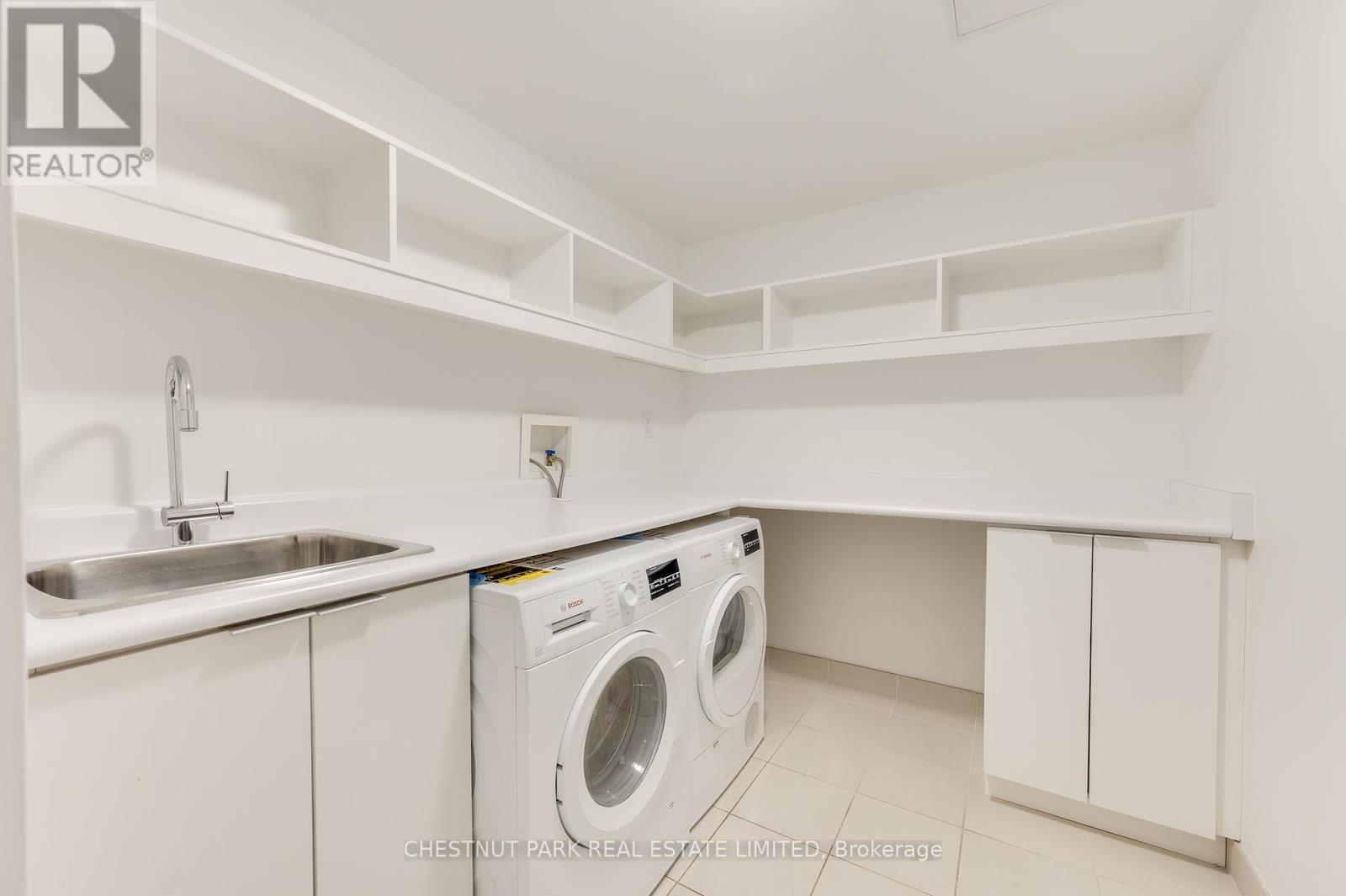 3205 - 180 University Avenue, Toronto (Bay Street Corridor), Ontario  M5H 0A2 - Photo 9 - C12852974