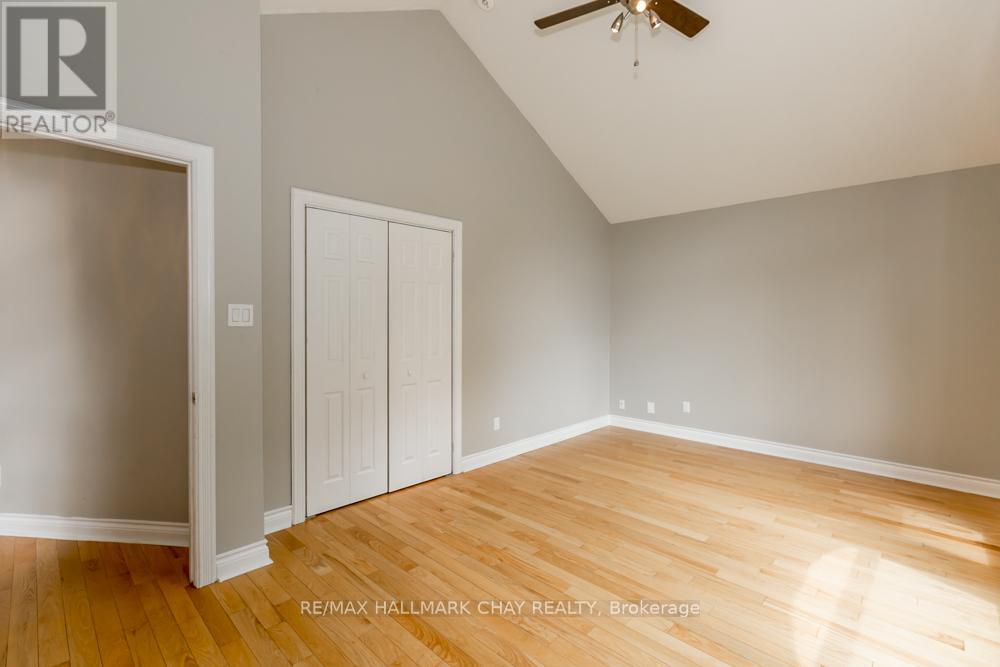 155 B Cumberland Street, Barrie (Allandale), Ontario  L4N 2P9 - Photo 19 - S12852956