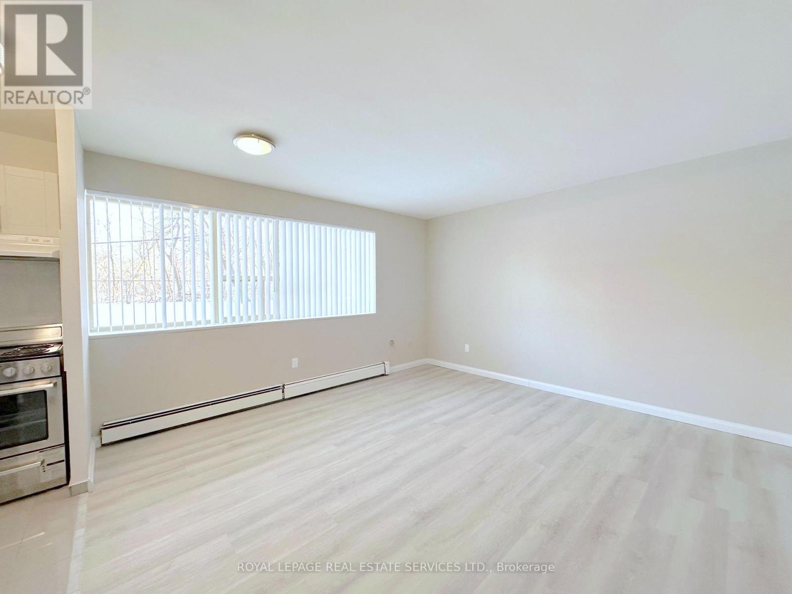 104 - 38 CARLUKE CRESCENT, toronto (st. andrew-windfields), Ontario