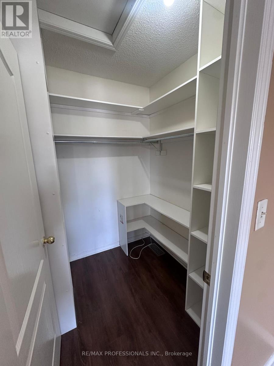 3056 Mcdowell Drive, Mississauga, Ontario  L5M 6J4 - Photo 25 - W12764862