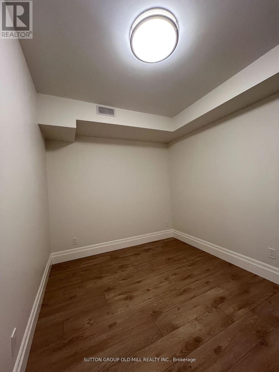 Lower - 27 Pear Tree Mews, Toronto (Dovercourt-Wallace Emerson-Junction), Ontario  M6P 4H2 - Photo 13 - W12852958