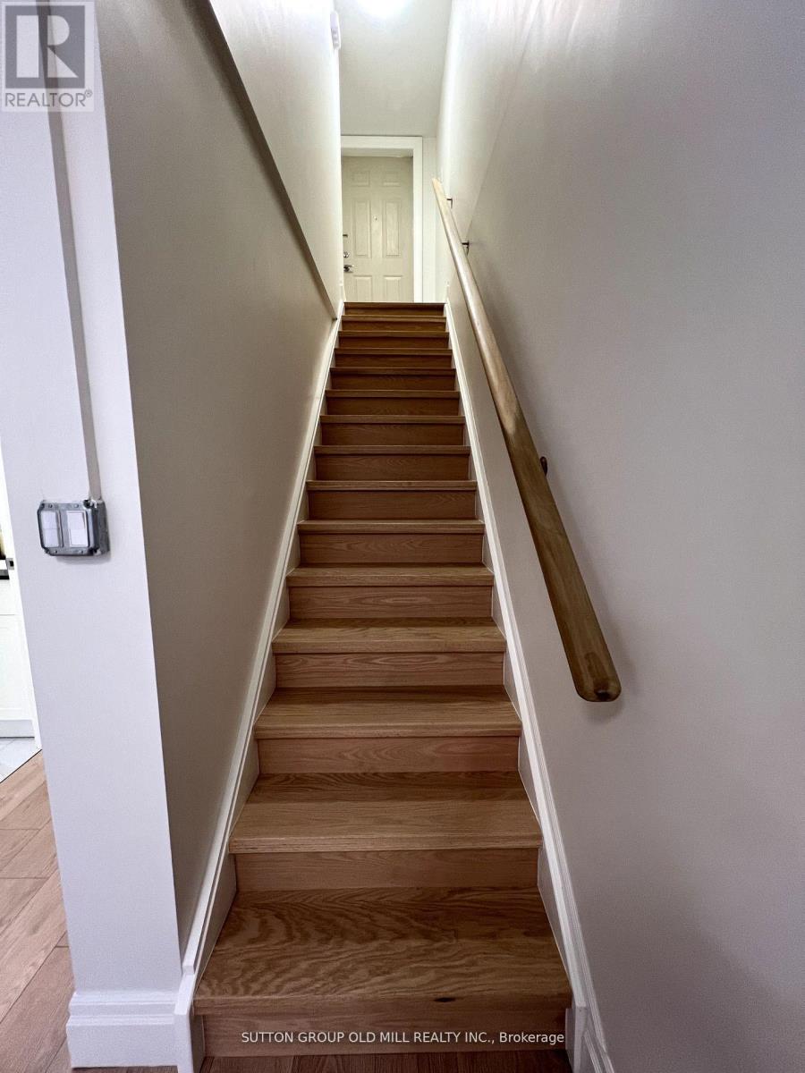 Lower - 27 Pear Tree Mews, Toronto (Dovercourt-Wallace Emerson-Junction), Ontario  M6P 4H2 - Photo 18 - W12852958