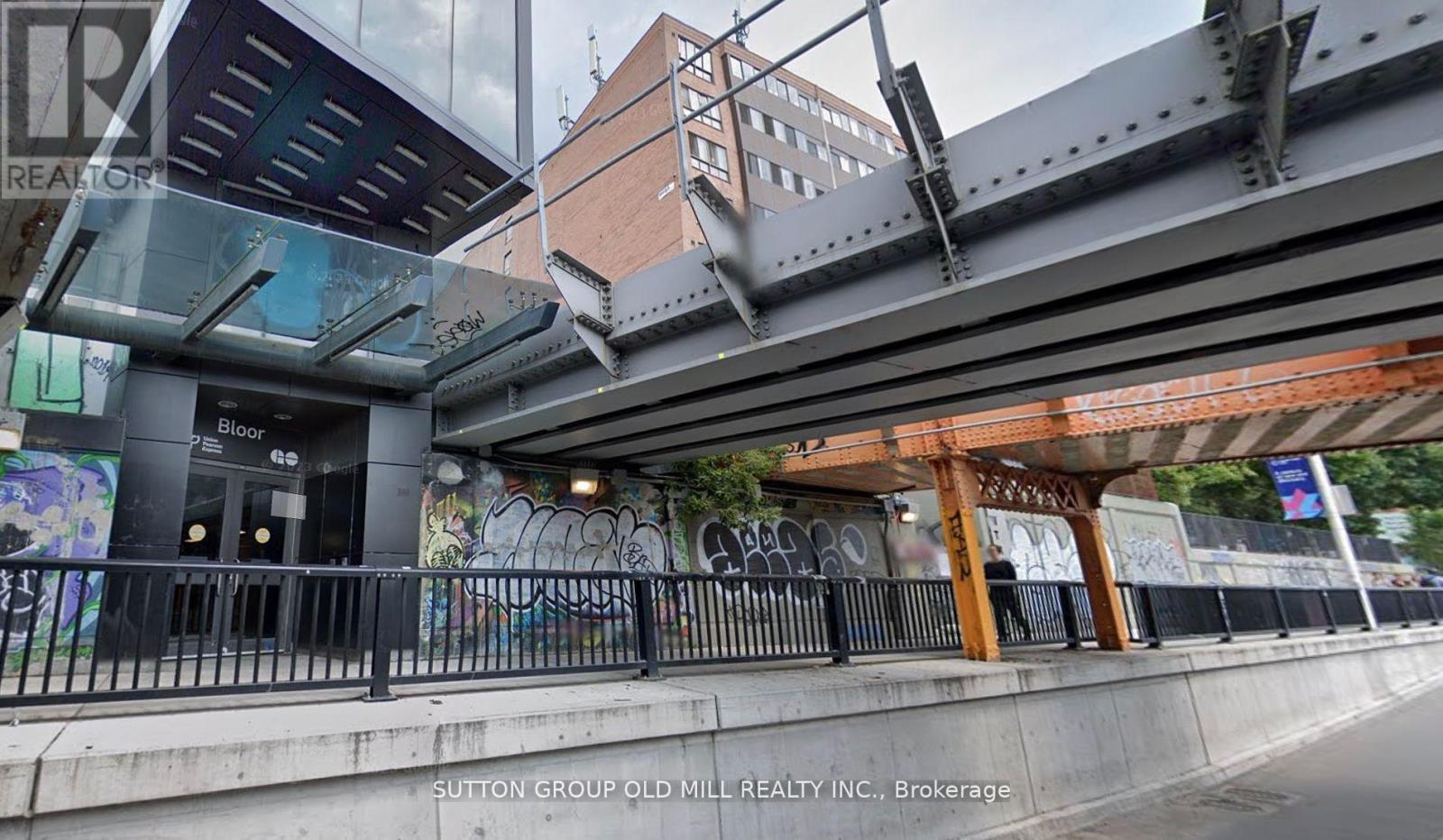 Lower - 27 Pear Tree Mews, Toronto (Dovercourt-Wallace Emerson-Junction), Ontario  M6P 4H2 - Photo 19 - W12852958