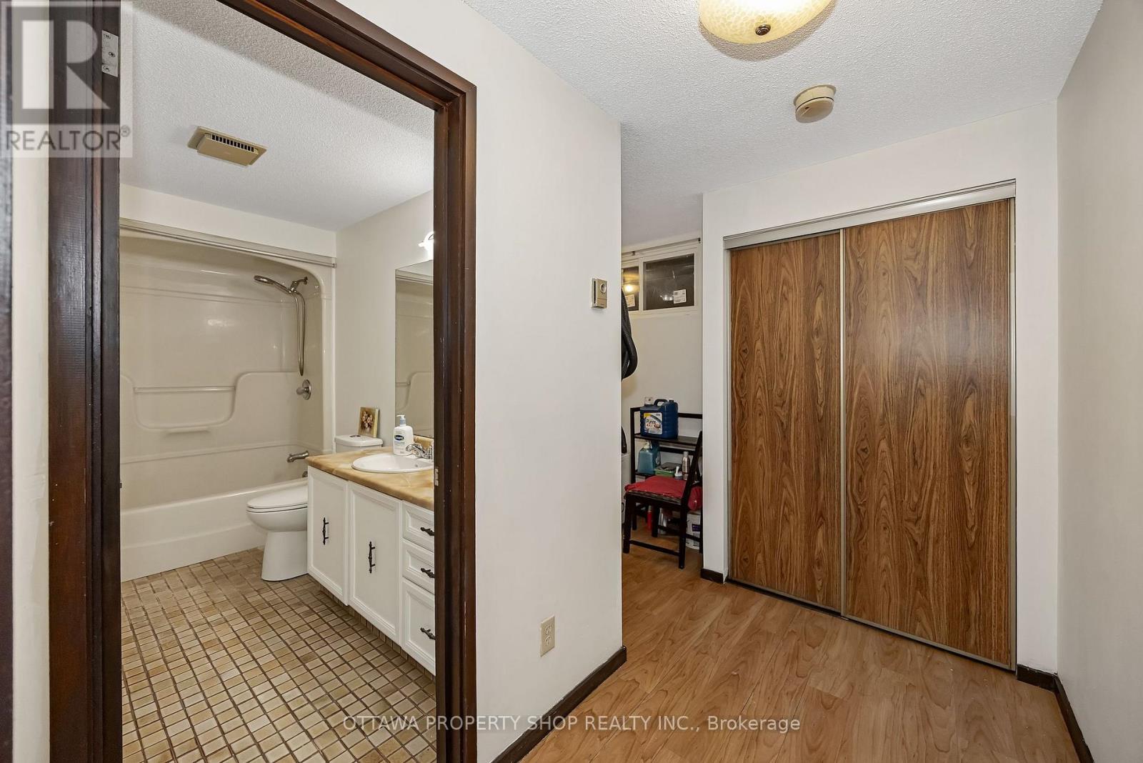 848 Maitland Avenue, Ottawa, Ontario  K2A 2S3 - Photo 38 - X12848842