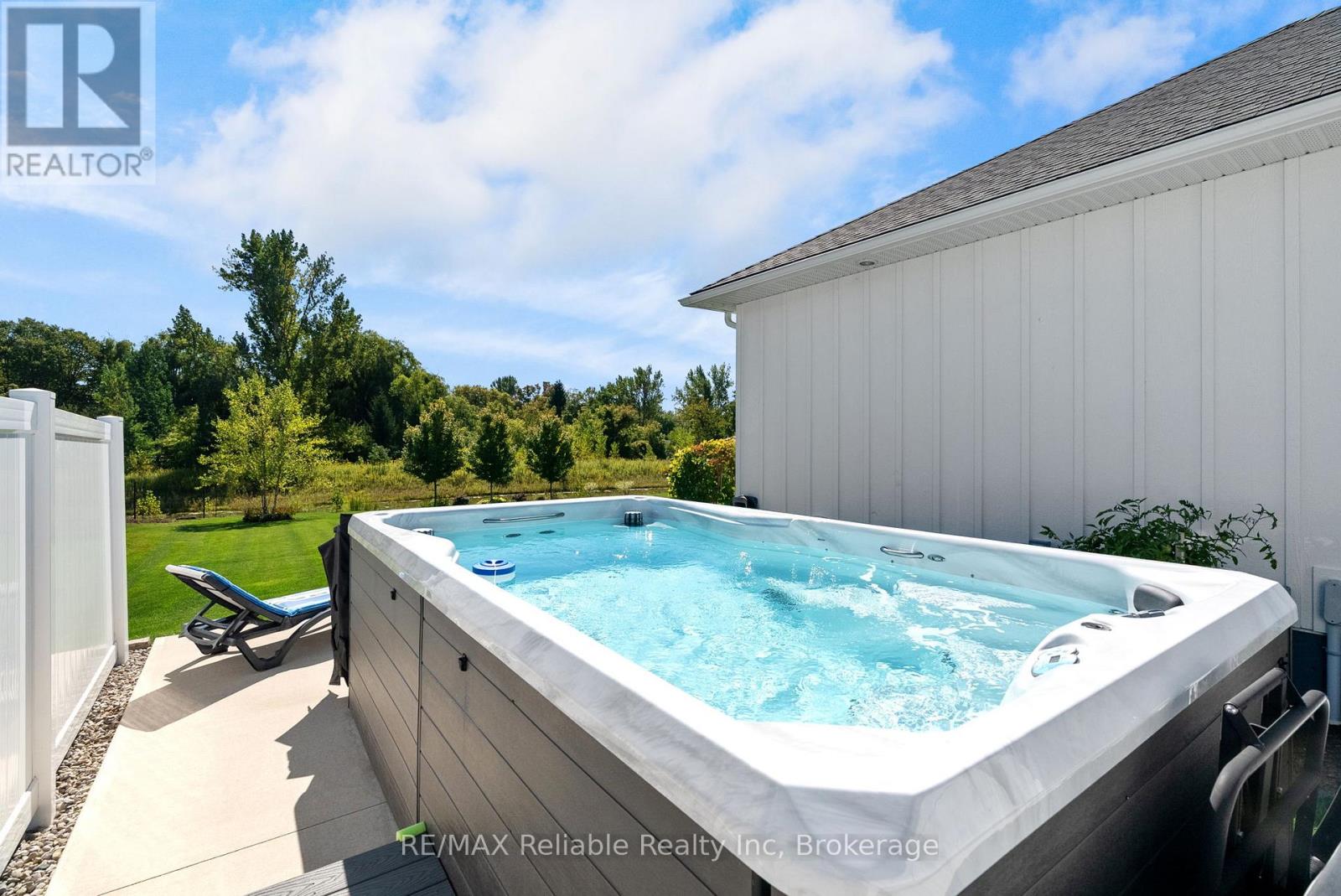 4 Fawn Creek Lane, Bluewater, Ontario  N0M 1G0 - Photo 42 - X12852998