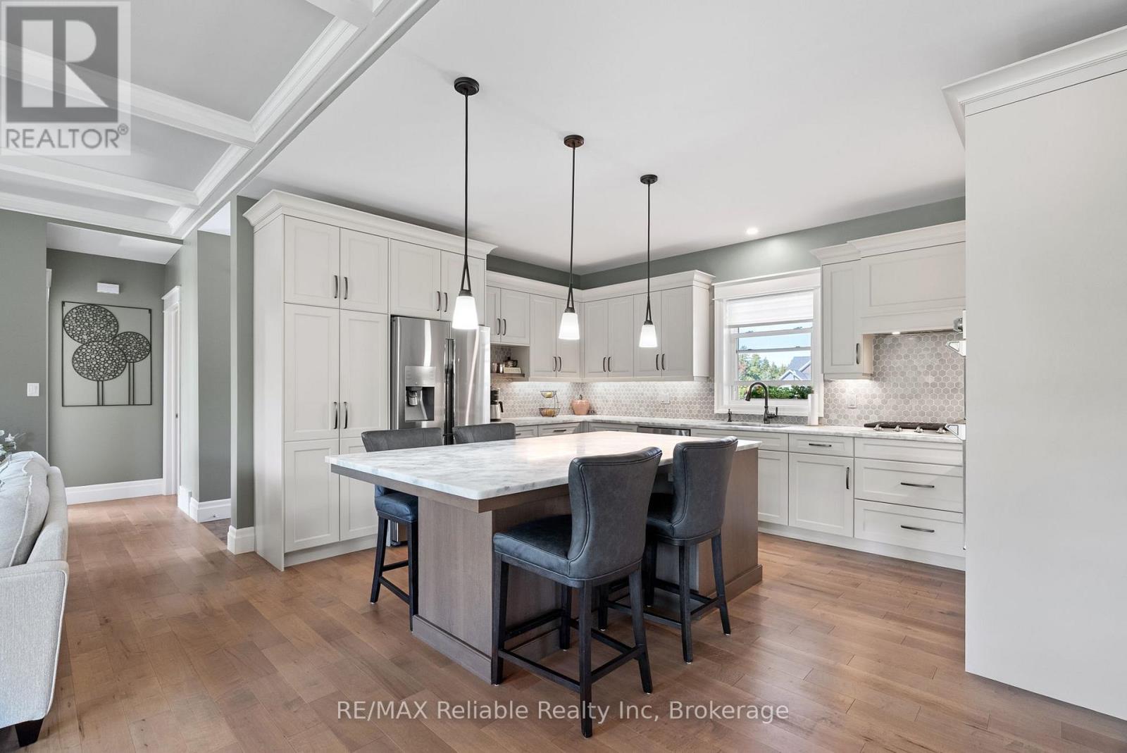 4 Fawn Creek Lane, Bluewater, Ontario  N0M 1G0 - Photo 8 - X12852998