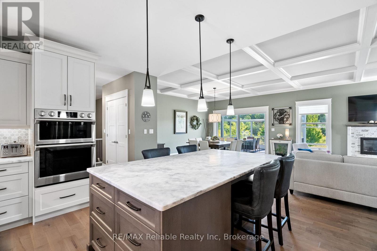 4 Fawn Creek Lane, Bluewater, Ontario  N0M 1G0 - Photo 9 - X12852998