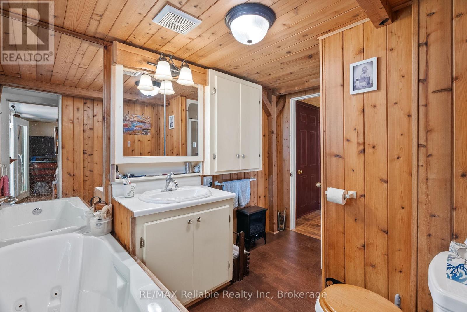 1 Mac Tavesh Street, Bluewater, Ontario  N0M 1G0 - Photo 16 - X12853010