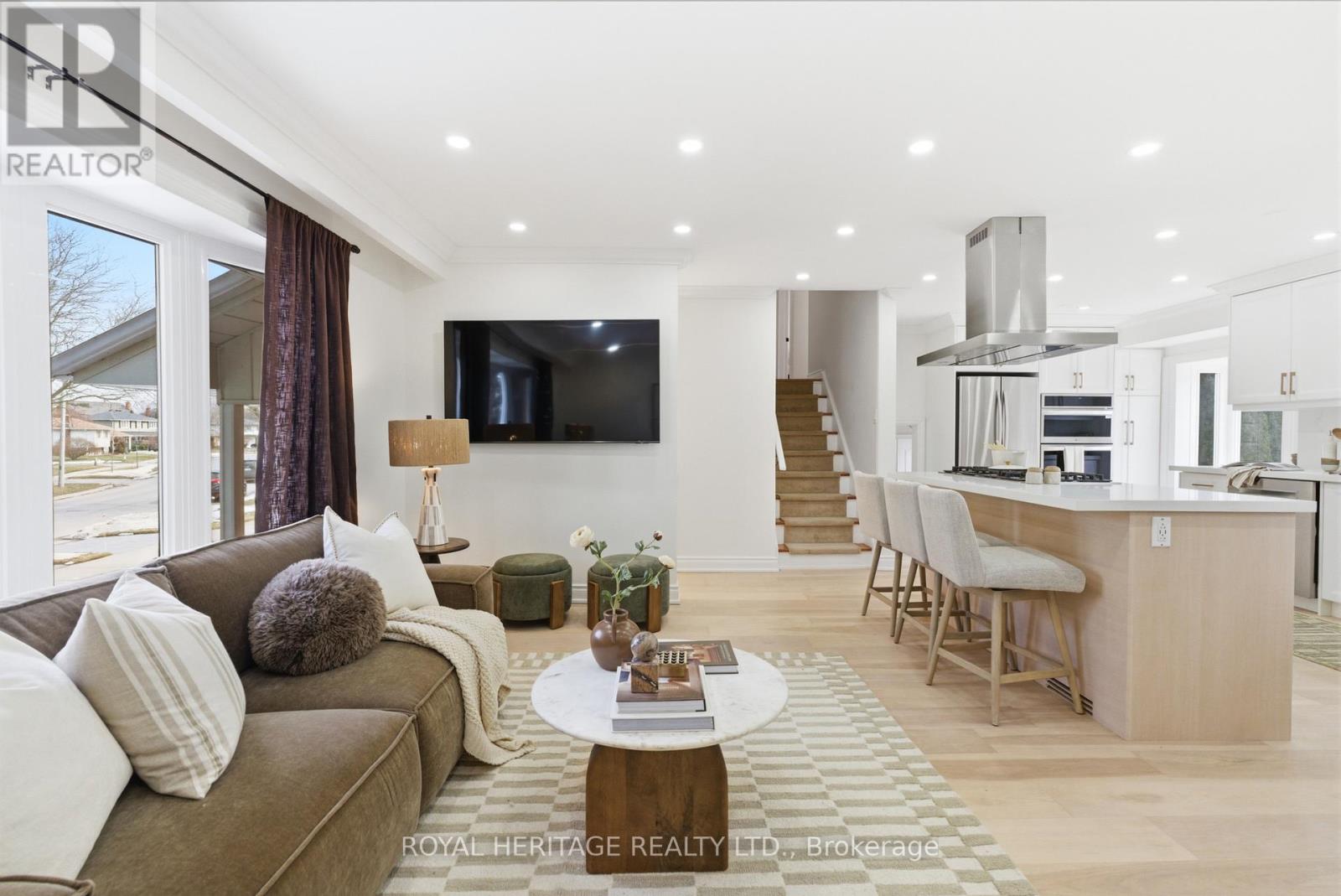 502 Shannon Crescent, Burlington, Ontario  L7L 2R8 - Photo 12 - W12853112