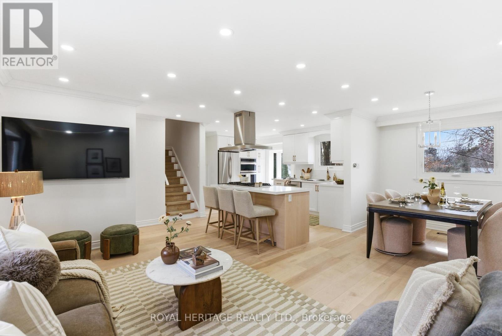 502 Shannon Crescent, Burlington, Ontario  L7L 2R8 - Photo 13 - W12853112