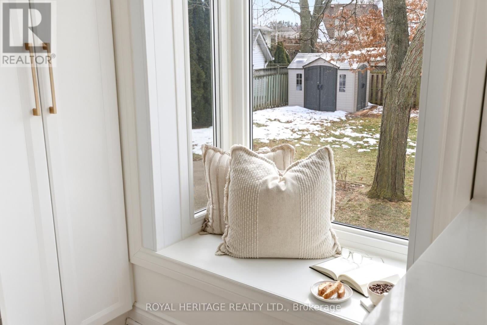 502 Shannon Crescent, Burlington, Ontario  L7L 2R8 - Photo 21 - W12853112