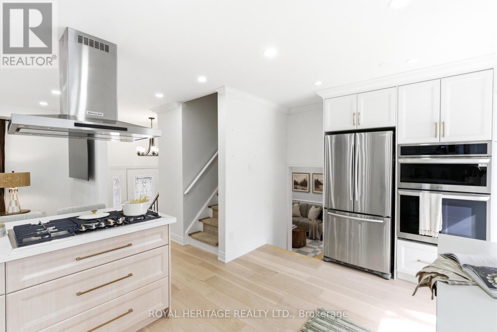 502 Shannon Crescent, Burlington, Ontario  L7L 2R8 - Photo 23 - W12853112