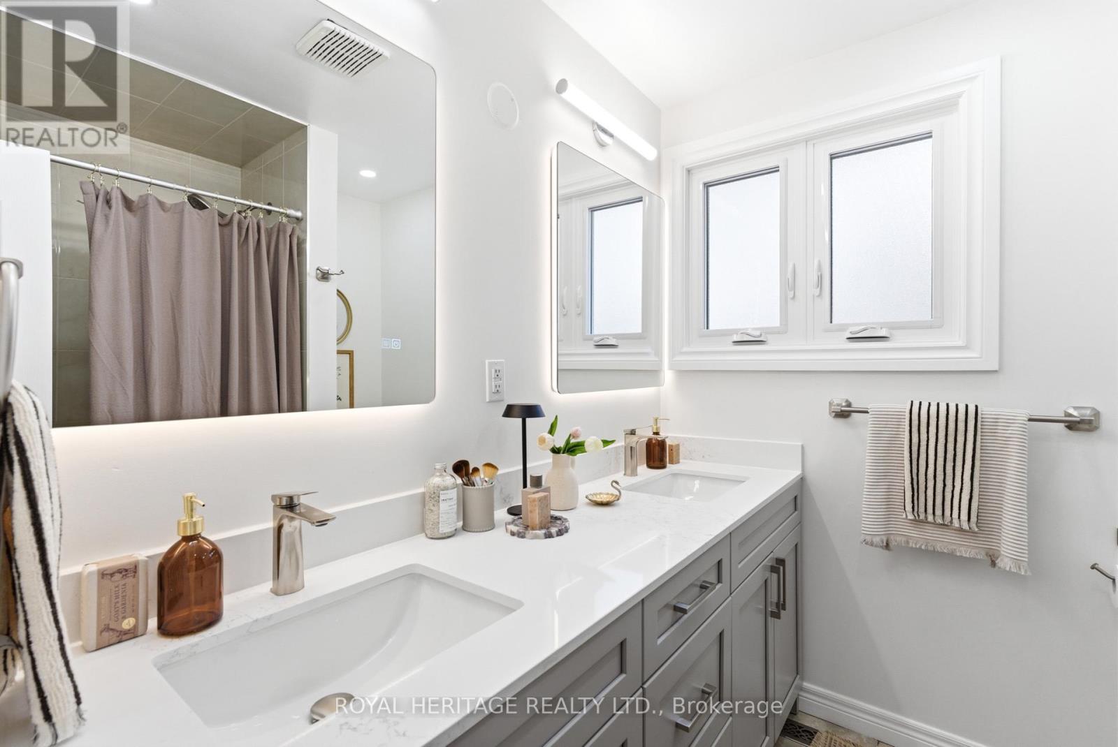 502 Shannon Crescent, Burlington, Ontario  L7L 2R8 - Photo 26 - W12853112