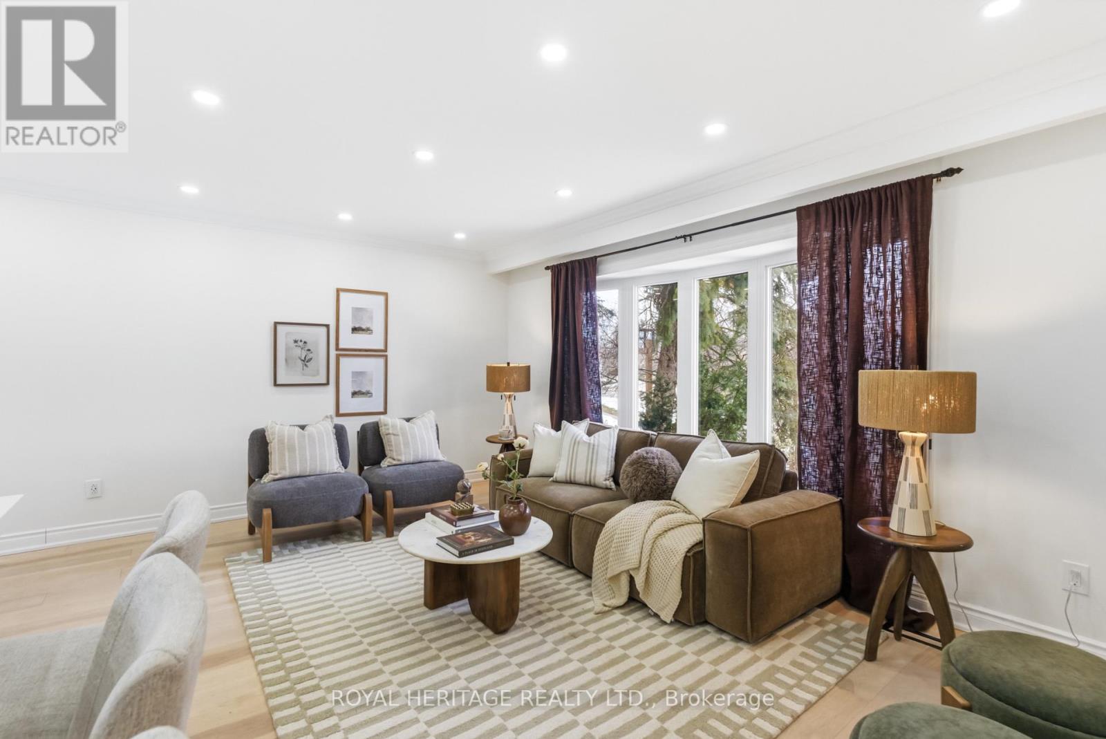 502 Shannon Crescent, Burlington, Ontario  L7L 2R8 - Photo 9 - W12853112