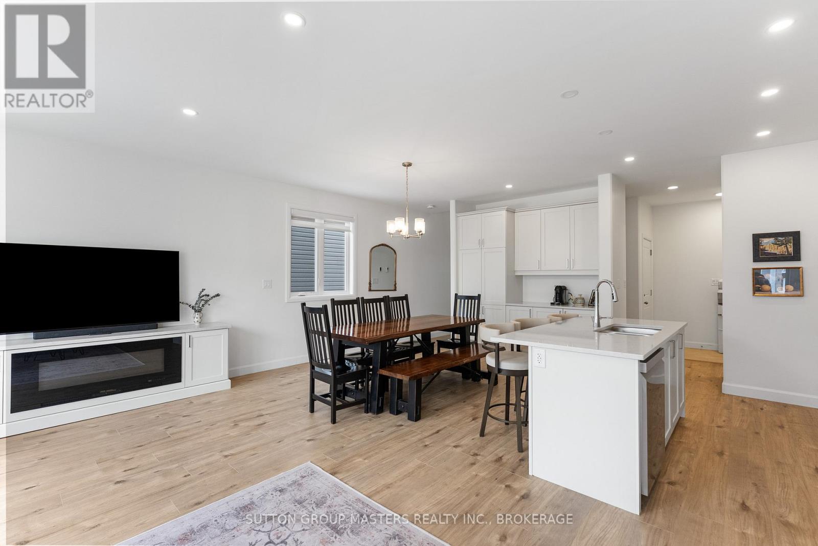 210 Superior Drive, Loyalist (Amherstview), Ontario  K7N 0G1 - Photo 10 - X12853110