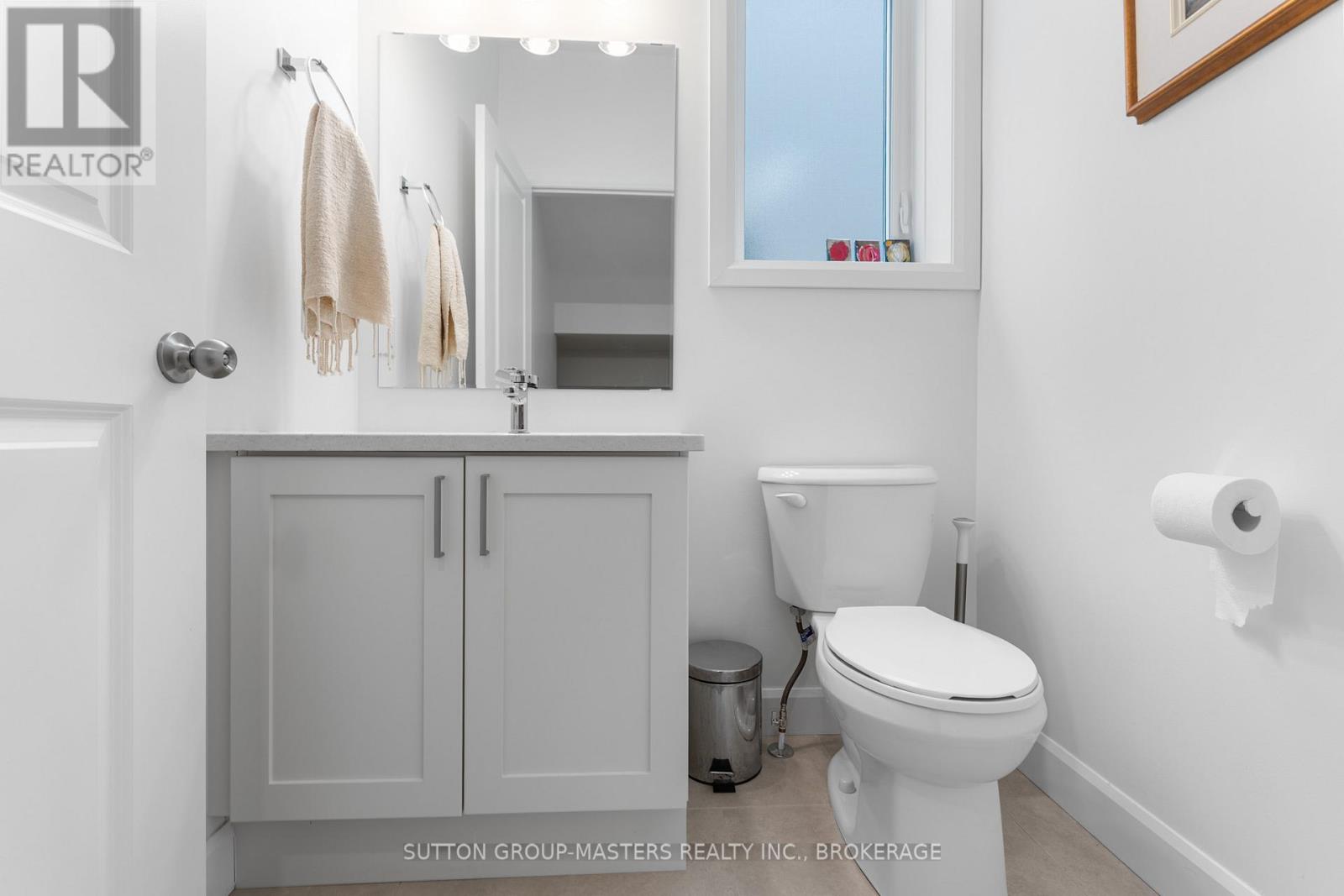 210 Superior Drive, Loyalist (Amherstview), Ontario  K7N 0G1 - Photo 12 - X12853110