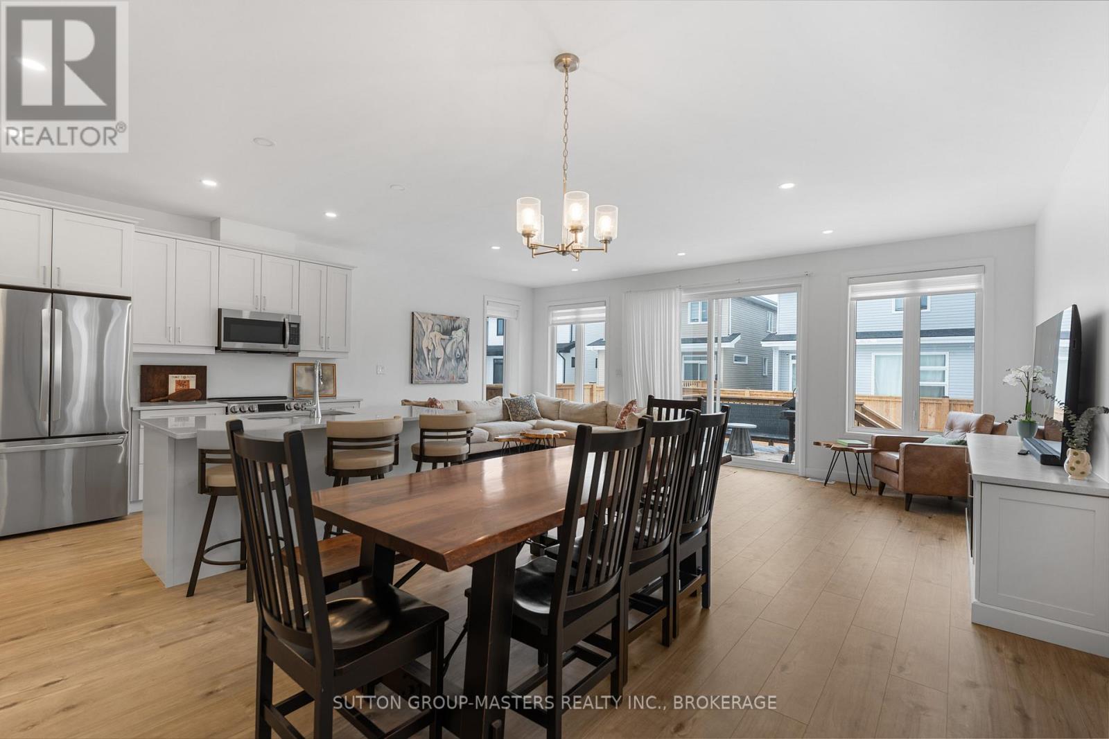 210 Superior Drive, Loyalist (Amherstview), Ontario  K7N 0G1 - Photo 6 - X12853110