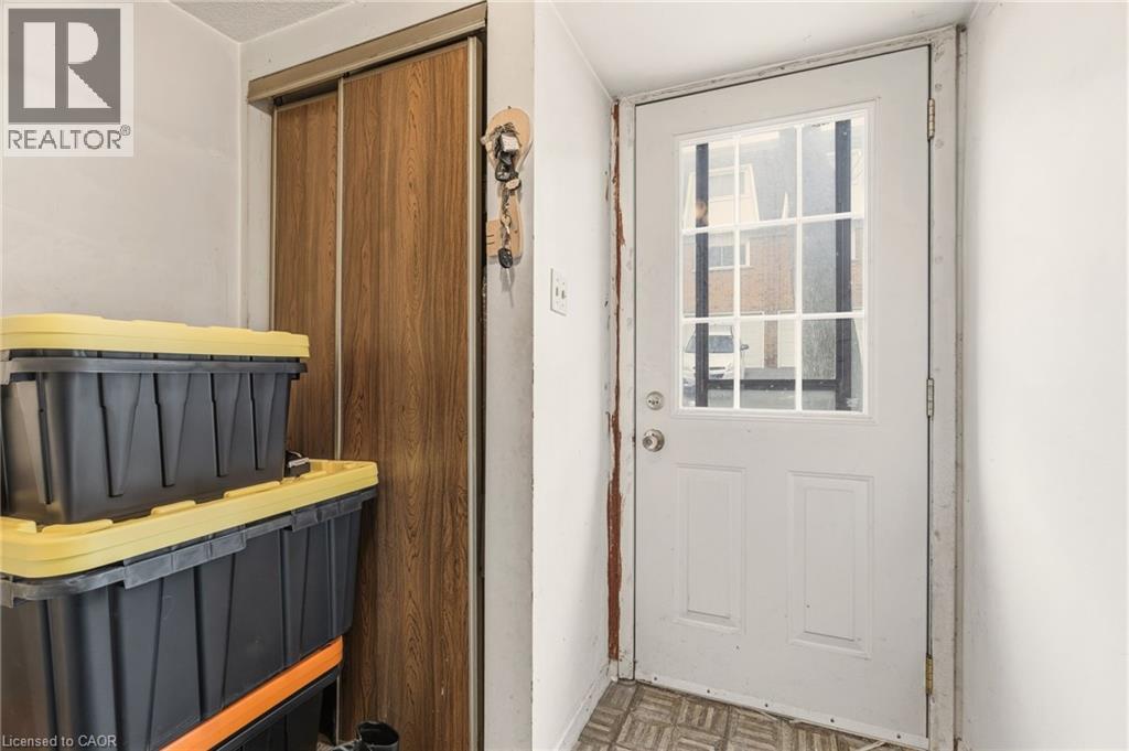 125 Bonaventure Drive Unit# 37, Hamilton, Ontario  L9C 5Y5 - Photo 3 - 40805912