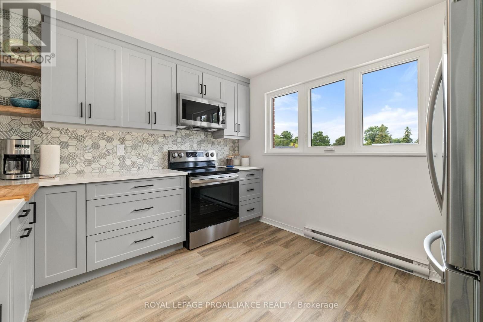 12 - 179 Herchimer Avenue, Belleville (Belleville Ward), Ontario  K8N 4G7 - Photo 10 - X12853044