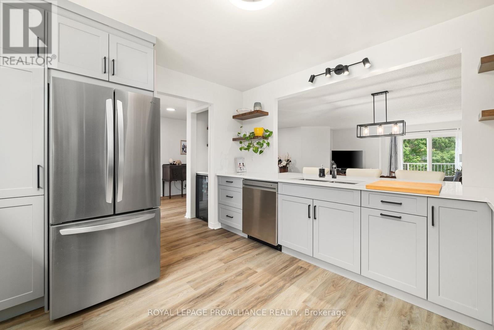 12 - 179 Herchimer Avenue, Belleville (Belleville Ward), Ontario  K8N 4G7 - Photo 11 - X12853044