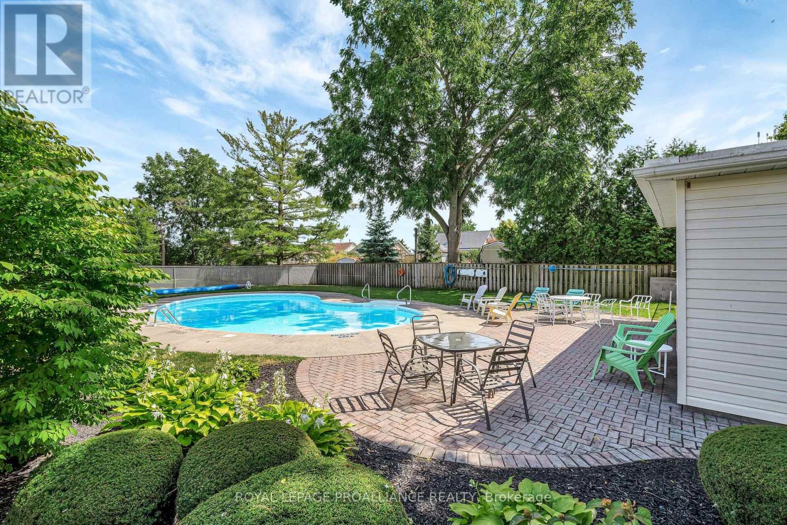 12 - 179 Herchimer Avenue, Belleville (Belleville Ward), Ontario  K8N 4G7 - Photo 31 - X12853044