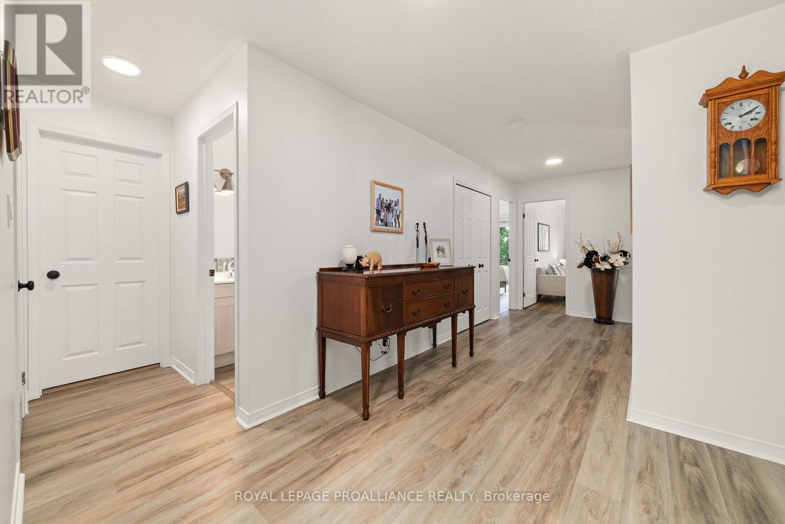 12 - 179 Herchimer Avenue, Belleville (Belleville Ward), Ontario  K8N 4G7 - Photo 7 - X12853044