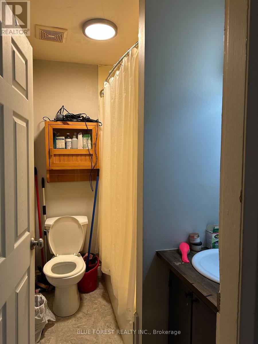 23 Barnes Street, St. Thomas, Ontario  N5R 2V4 - Photo 14 - X12853090