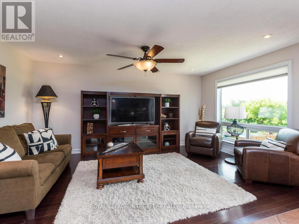 111 Comba Drive, Carleton Place, Ontario  K7C 4V2 - Photo 12 - X12853028