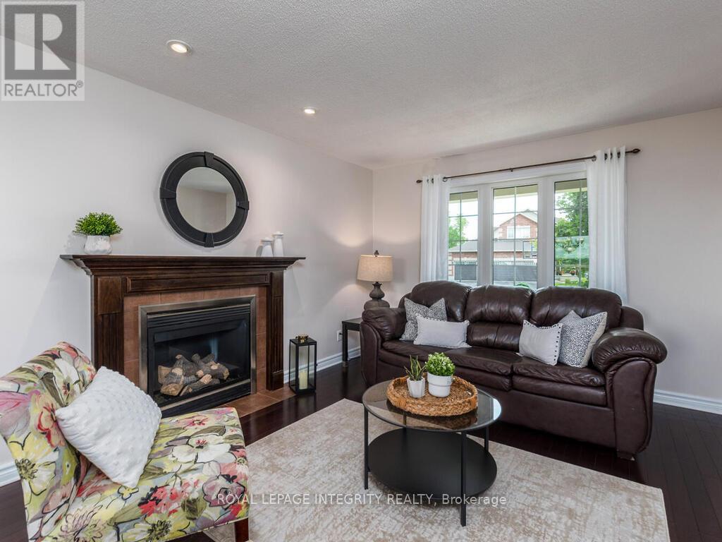 111 Comba Drive, Carleton Place, Ontario  K7C 4V2 - Photo 4 - X12853028