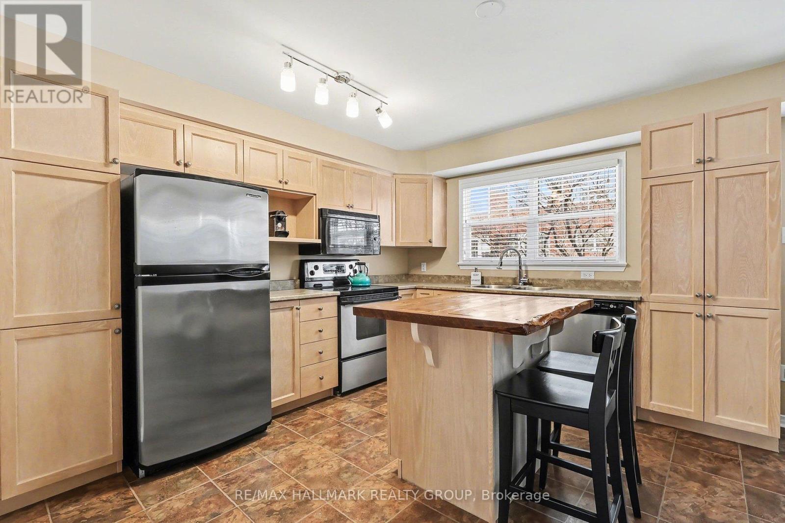 78 Jardin Private, Ottawa, Ontario  K1K 4V9 - Photo 10 - X12853042