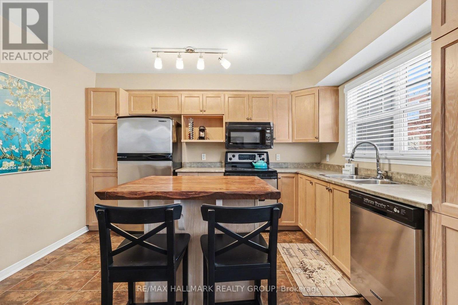 78 Jardin Private, Ottawa, Ontario  K1K 4V9 - Photo 11 - X12853042