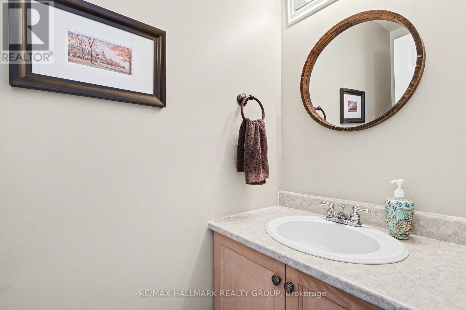 78 Jardin Private, Ottawa, Ontario  K1K 4V9 - Photo 4 - X12853042