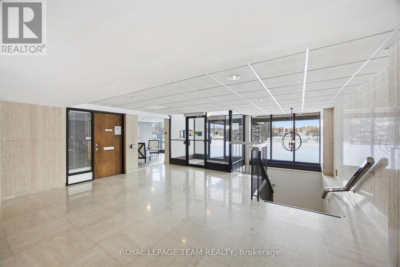 109 - 19 Woodlawn Road E, Guelph (Riverside Park), Ontario  N1H 7B1 - Photo 3 - X12853126