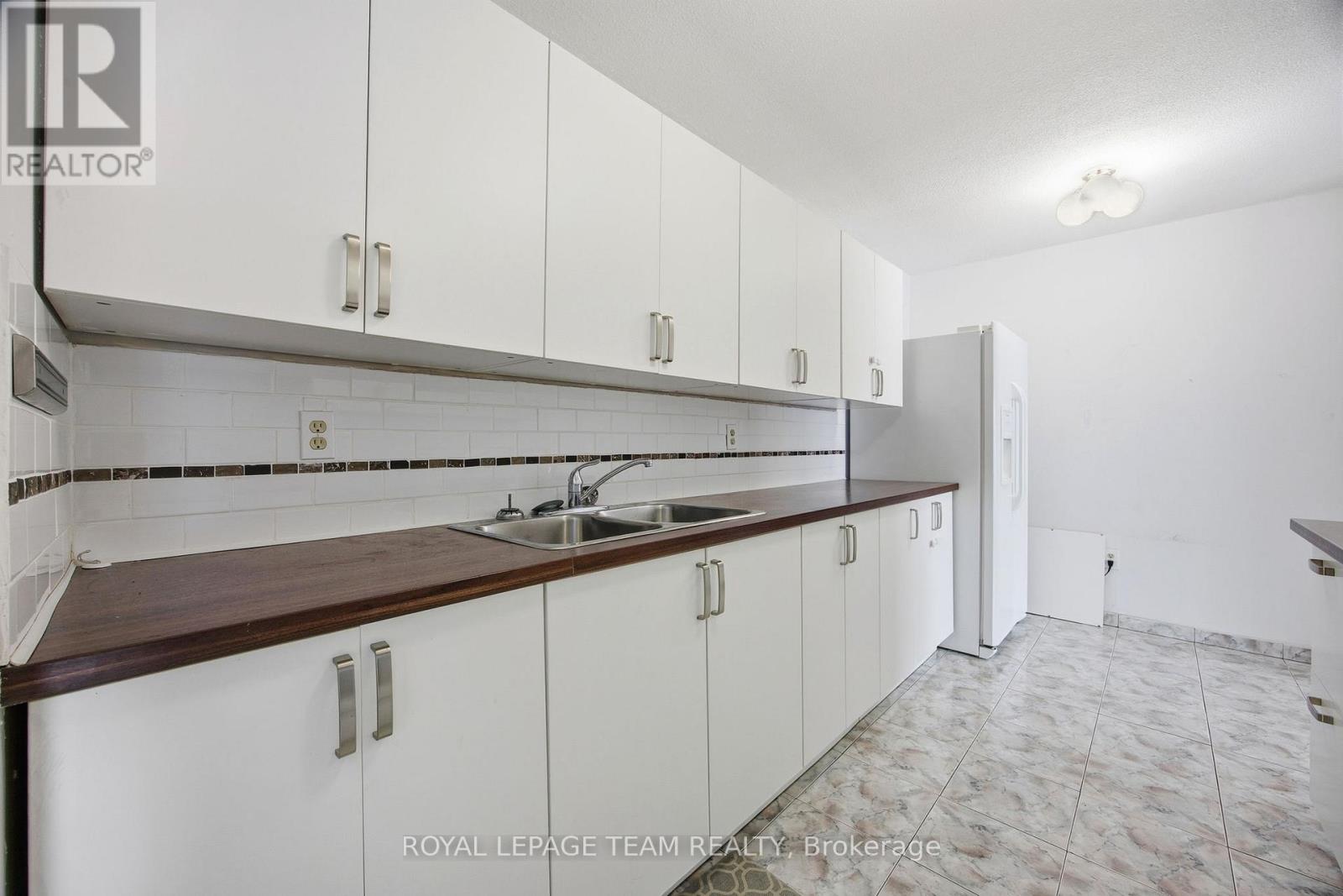 109 - 19 Woodlawn Road E, Guelph (Riverside Park), Ontario  N1H 7B1 - Photo 9 - X12853126