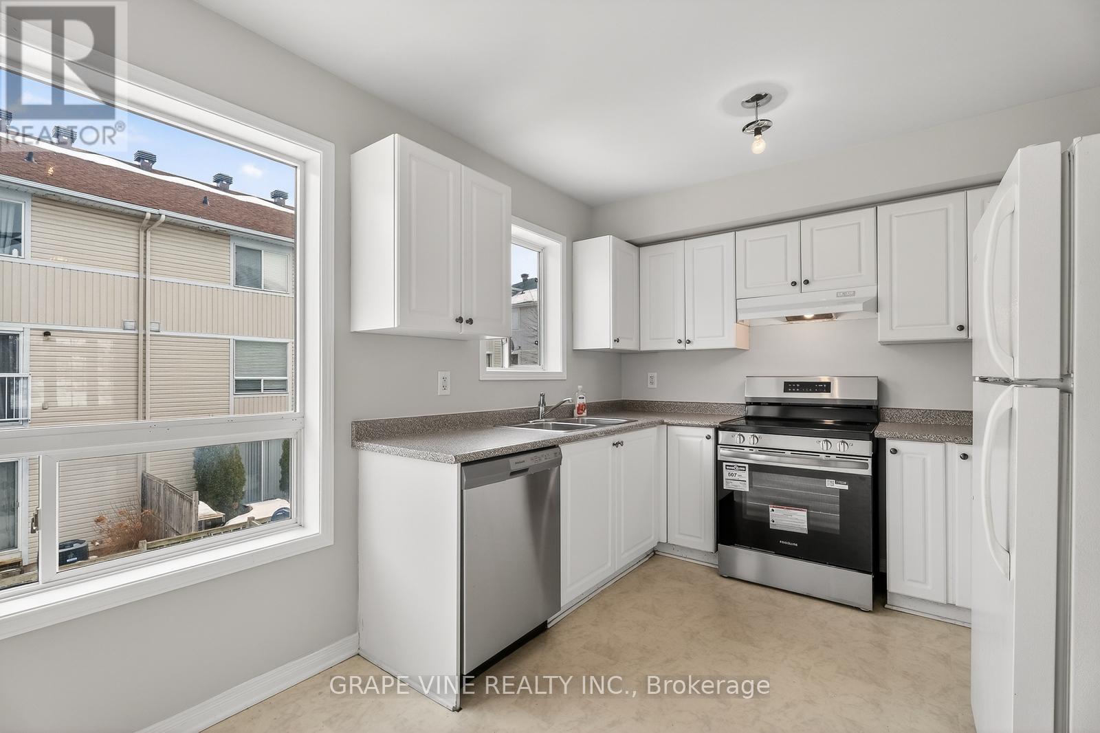 460 Seyton Drive, Ottawa, Ontario  K2H 1G2 - Photo 14 - X12853128