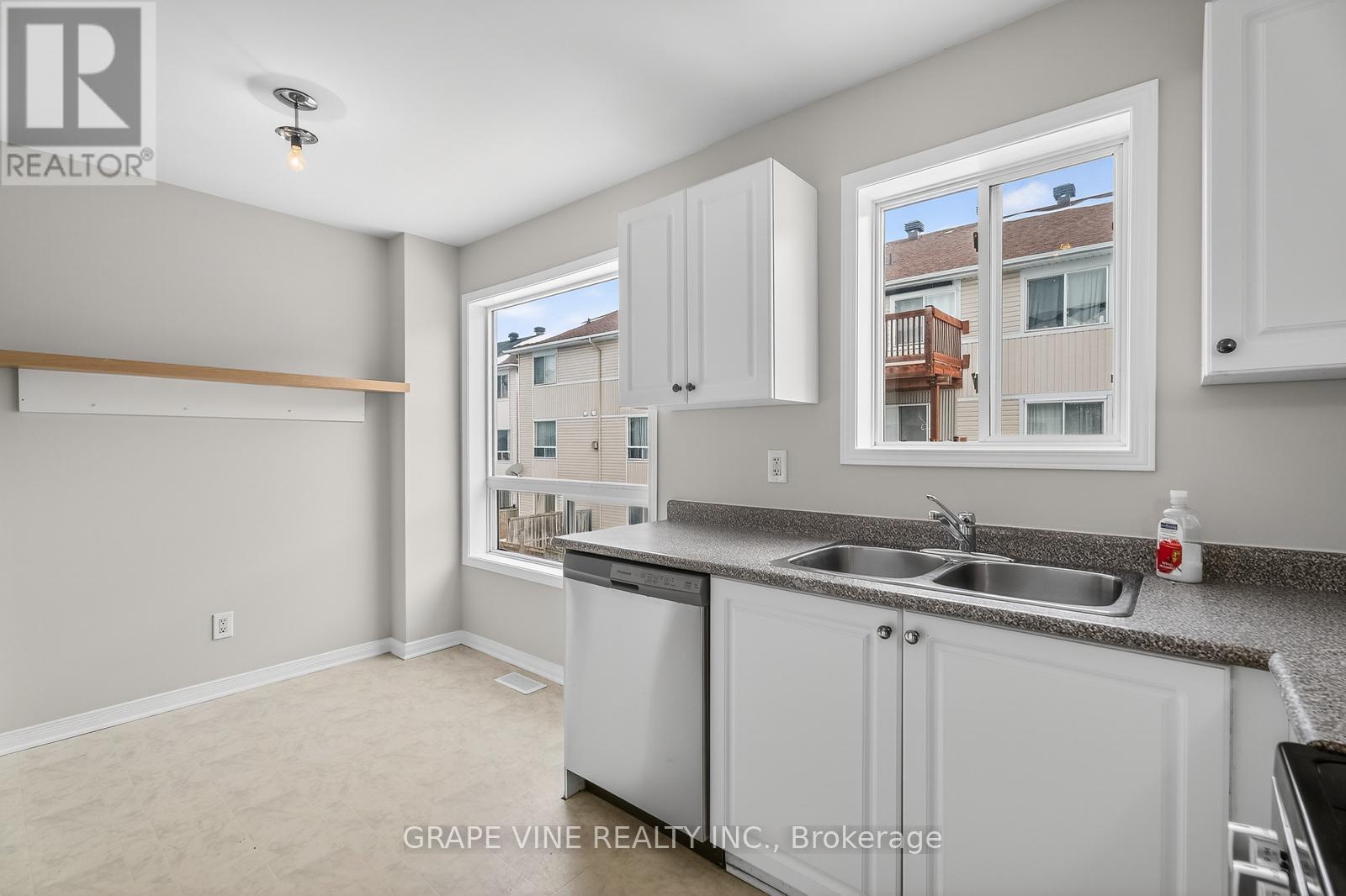 460 Seyton Drive, Ottawa, Ontario  K2H 1G2 - Photo 16 - X12853128