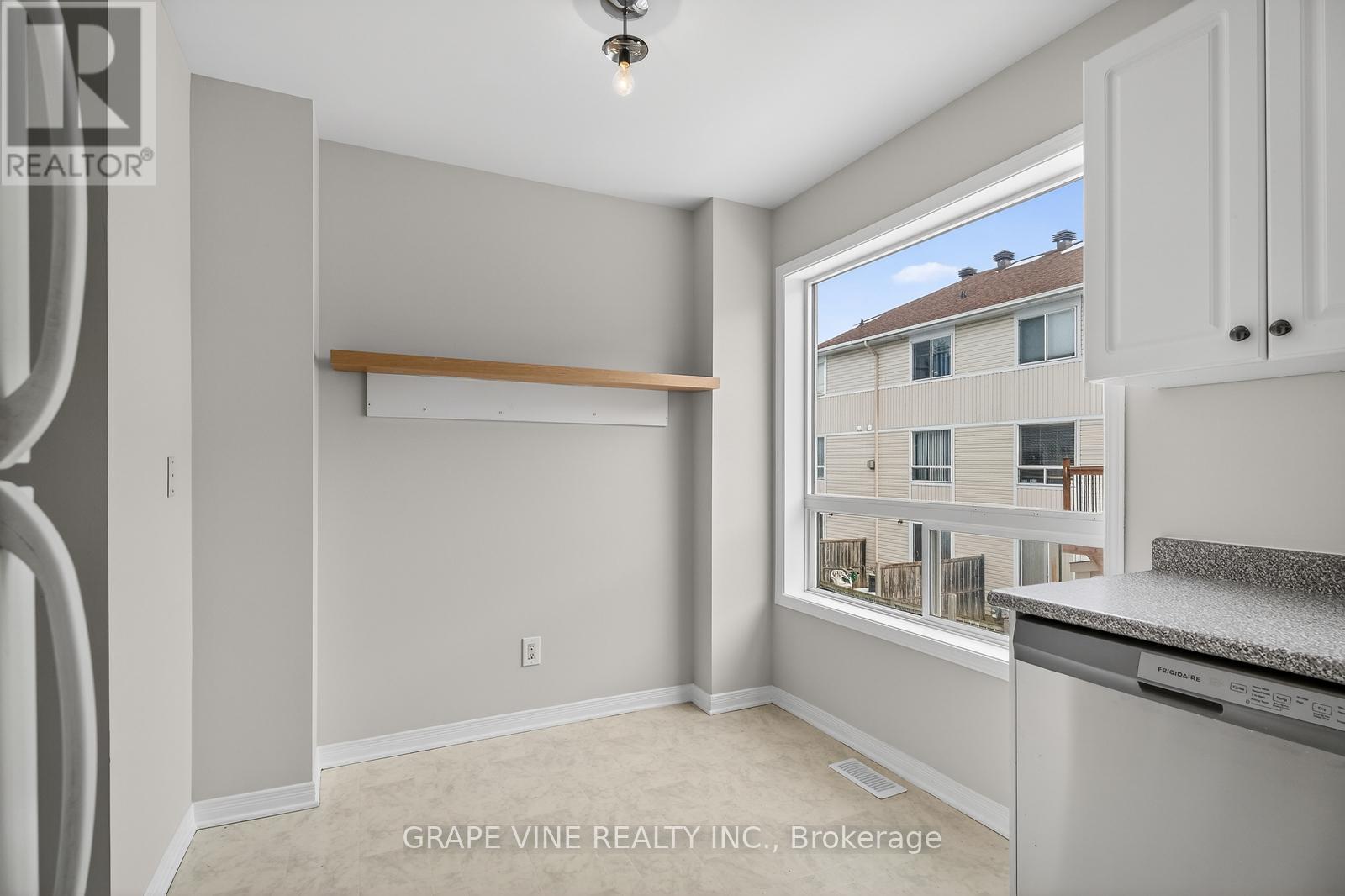 460 Seyton Drive, Ottawa, Ontario  K2H 1G2 - Photo 17 - X12853128