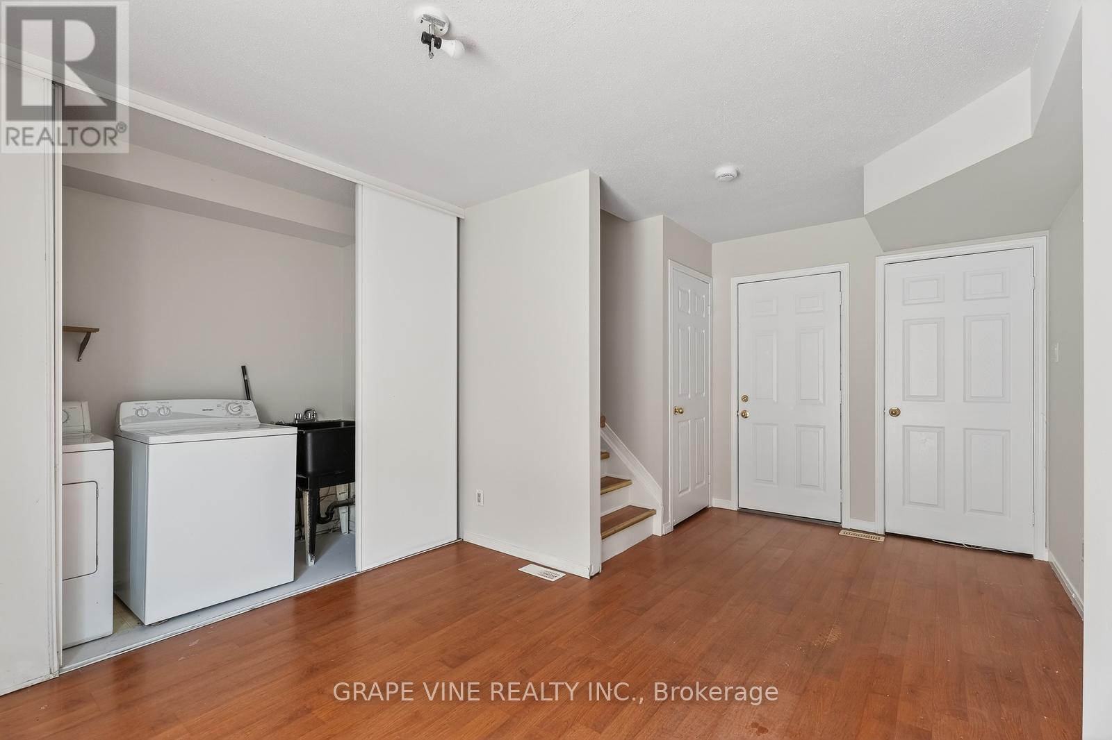 460 Seyton Drive, Ottawa, Ontario  K2H 1G2 - Photo 27 - X12853128