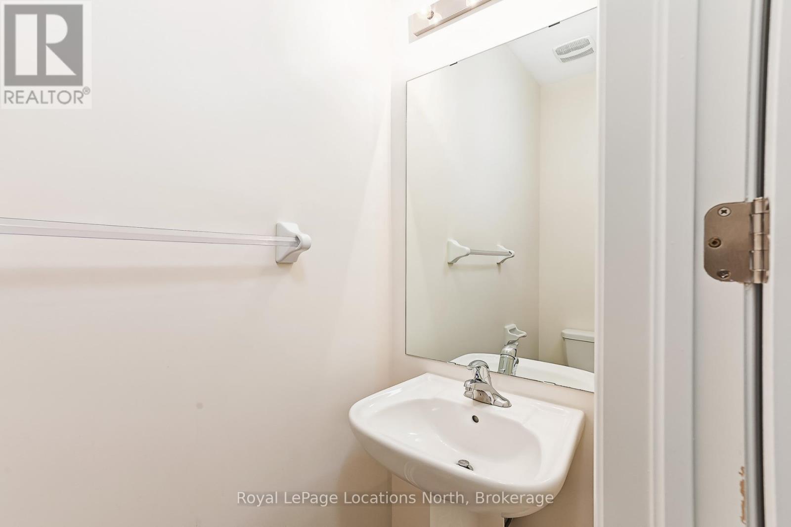 137 Allegra Drive, Wasaga Beach, Ontario  L9Z 0H6 - Photo 20 - S12853054