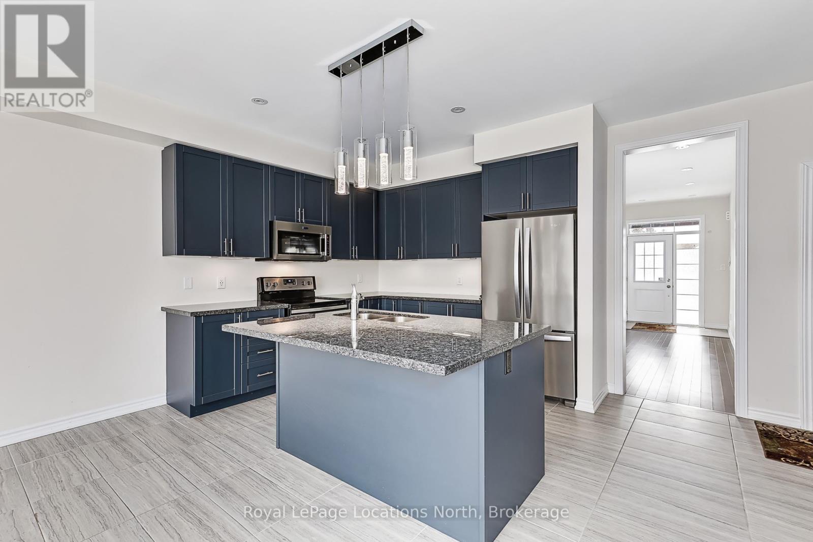 137 Allegra Drive, Wasaga Beach, Ontario  L9Z 0H6 - Photo 11 - S12853054