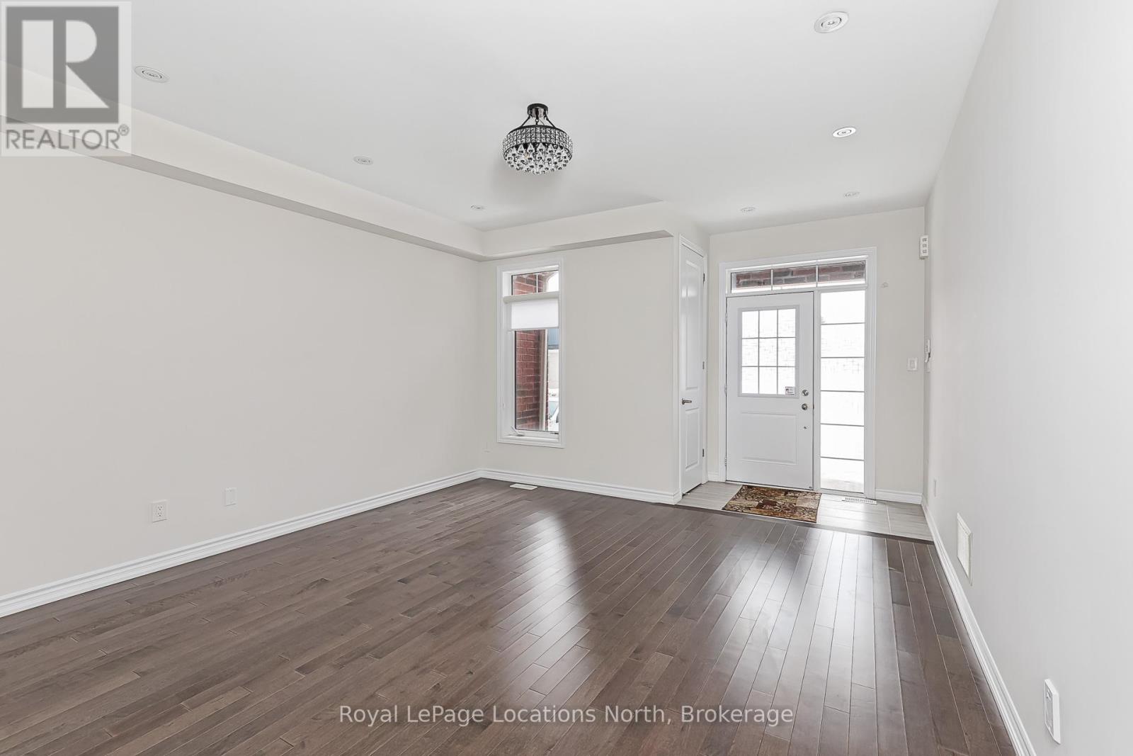 137 Allegra Drive, Wasaga Beach, Ontario  L9Z 0H6 - Photo 4 - S12853054