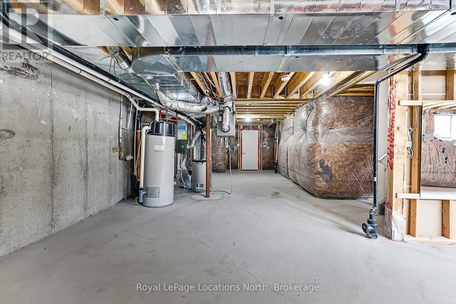 137 Allegra Drive, Wasaga Beach, Ontario  L9Z 0H6 - Photo 40 - S12853054