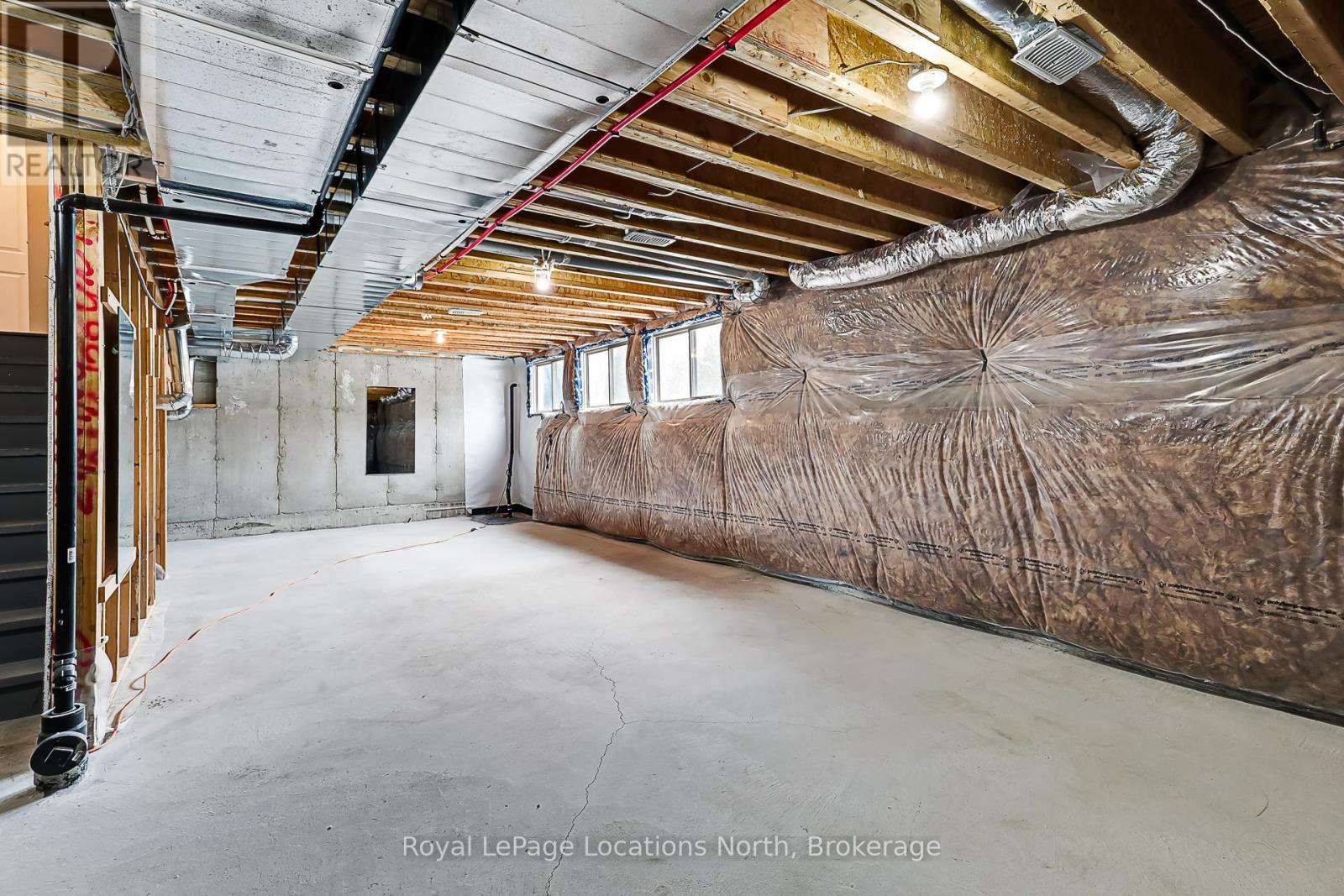 137 Allegra Drive, Wasaga Beach, Ontario  L9Z 0H6 - Photo 41 - S12853054