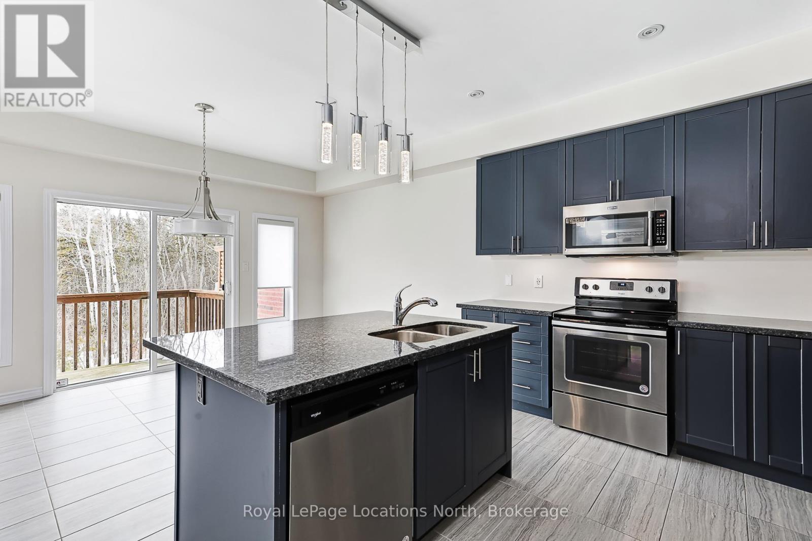 137 Allegra Drive, Wasaga Beach, Ontario  L9Z 0H6 - Photo 9 - S12853054