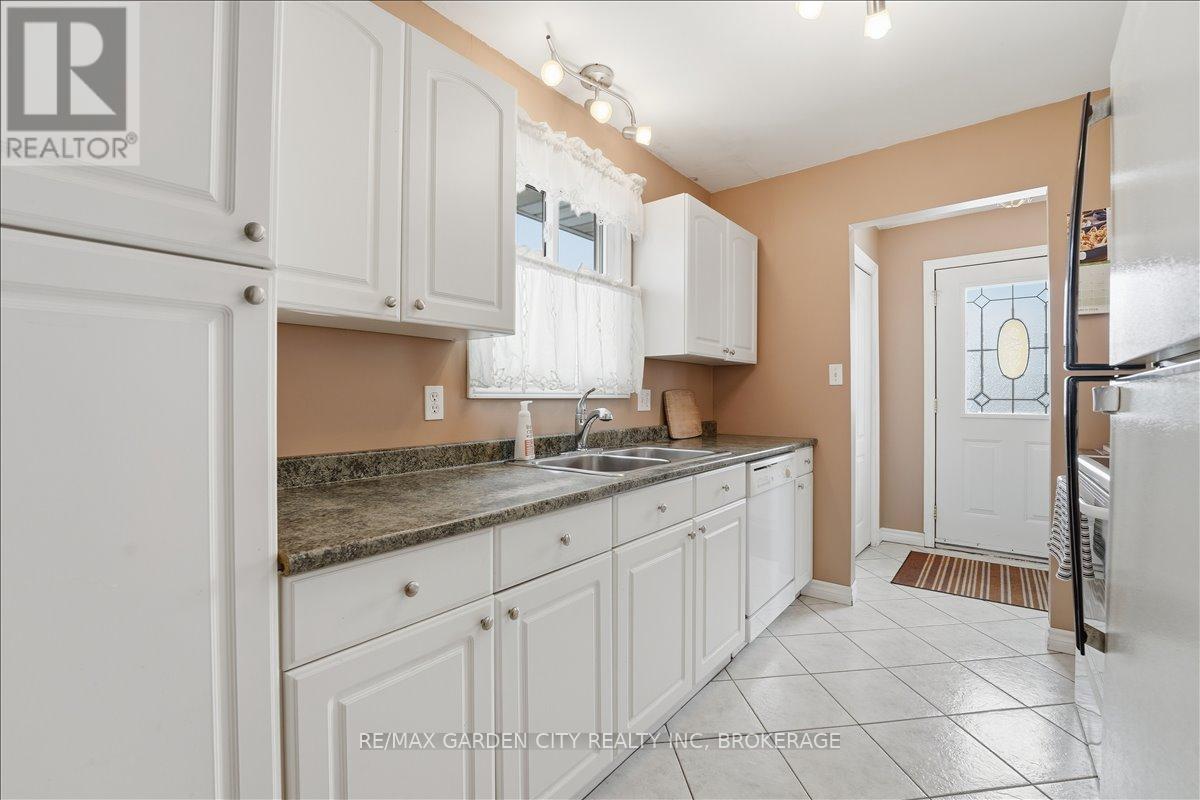 229 Windsor Street, Welland, Ontario  L3C 7A3 - Photo 12 - X12853060