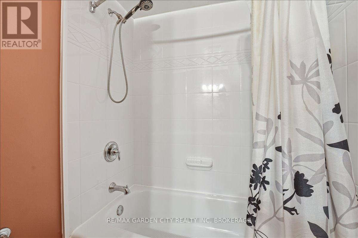 229 Windsor Street, Welland, Ontario  L3C 7A3 - Photo 20 - X12853060