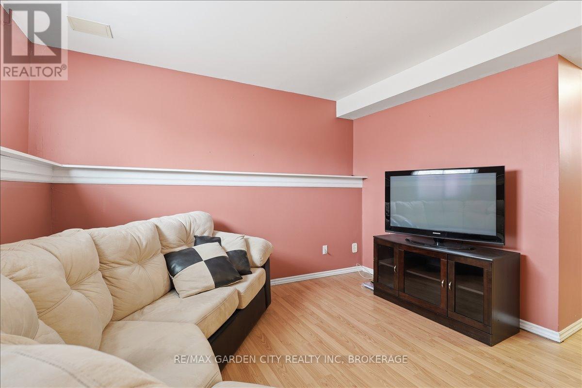 229 Windsor Street, Welland, Ontario  L3C 7A3 - Photo 25 - X12853060