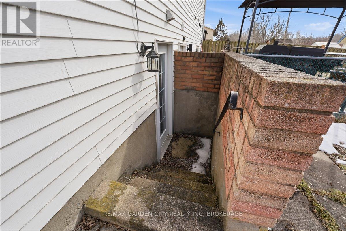 229 Windsor Street, Welland, Ontario  L3C 7A3 - Photo 31 - X12853060