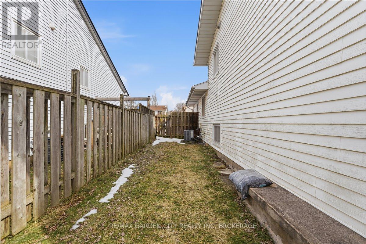 229 Windsor Street, Welland, Ontario  L3C 7A3 - Photo 33 - X12853060